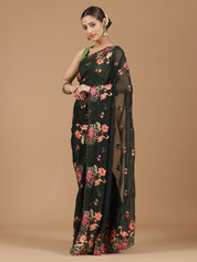 Elegant Floral Embroidered Saree with a Contemporary Touch