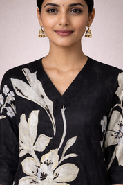 Women Black Floral Printed Cotton Kurti – Elegant Casual & Office Wear Ethnic Kurti
